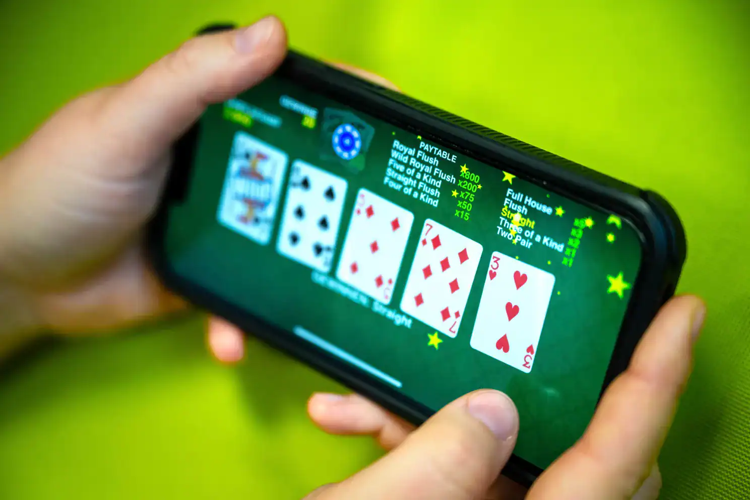 Comparing live and pre-match betting options